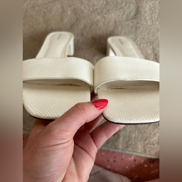 Reformation Mandy Block Heel Sandals - Picture 10 of 12